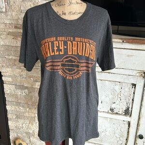 Harley Davidson Chippewa Falls WI gray and orange crew neck t-shirt